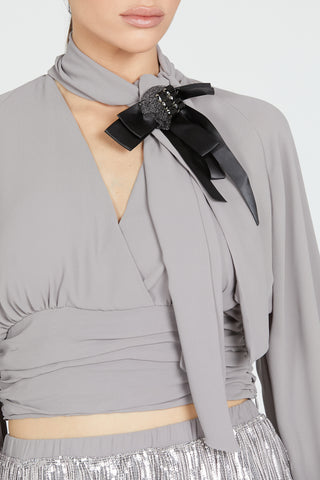 AGLO short double V-neck blouse with long sleeves with sash plus pleats and gathers plus brooch